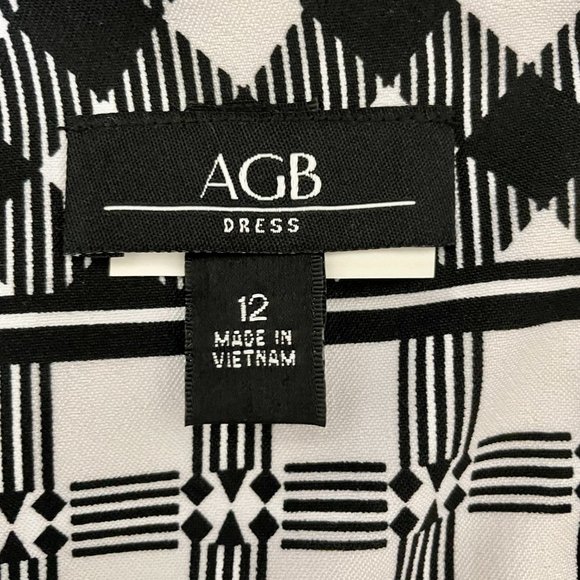 Black and White Geo ABG Dress - Picture 3 of 5
